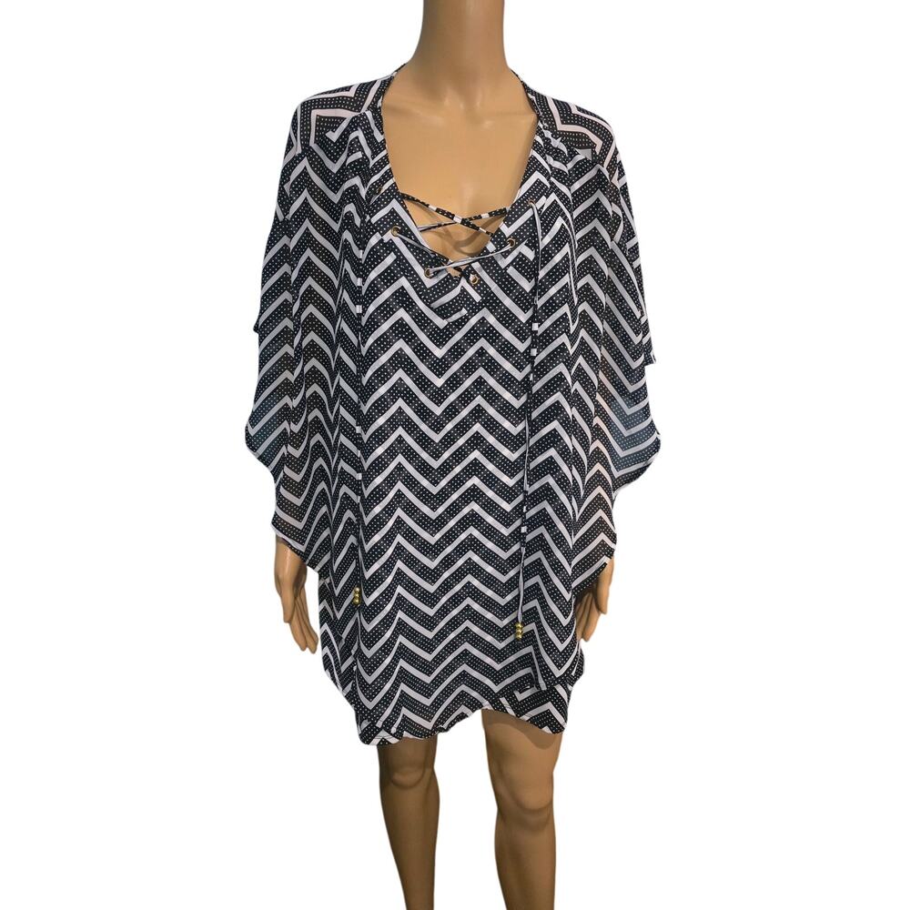 Robert Louis black and white Chevron print top 3X